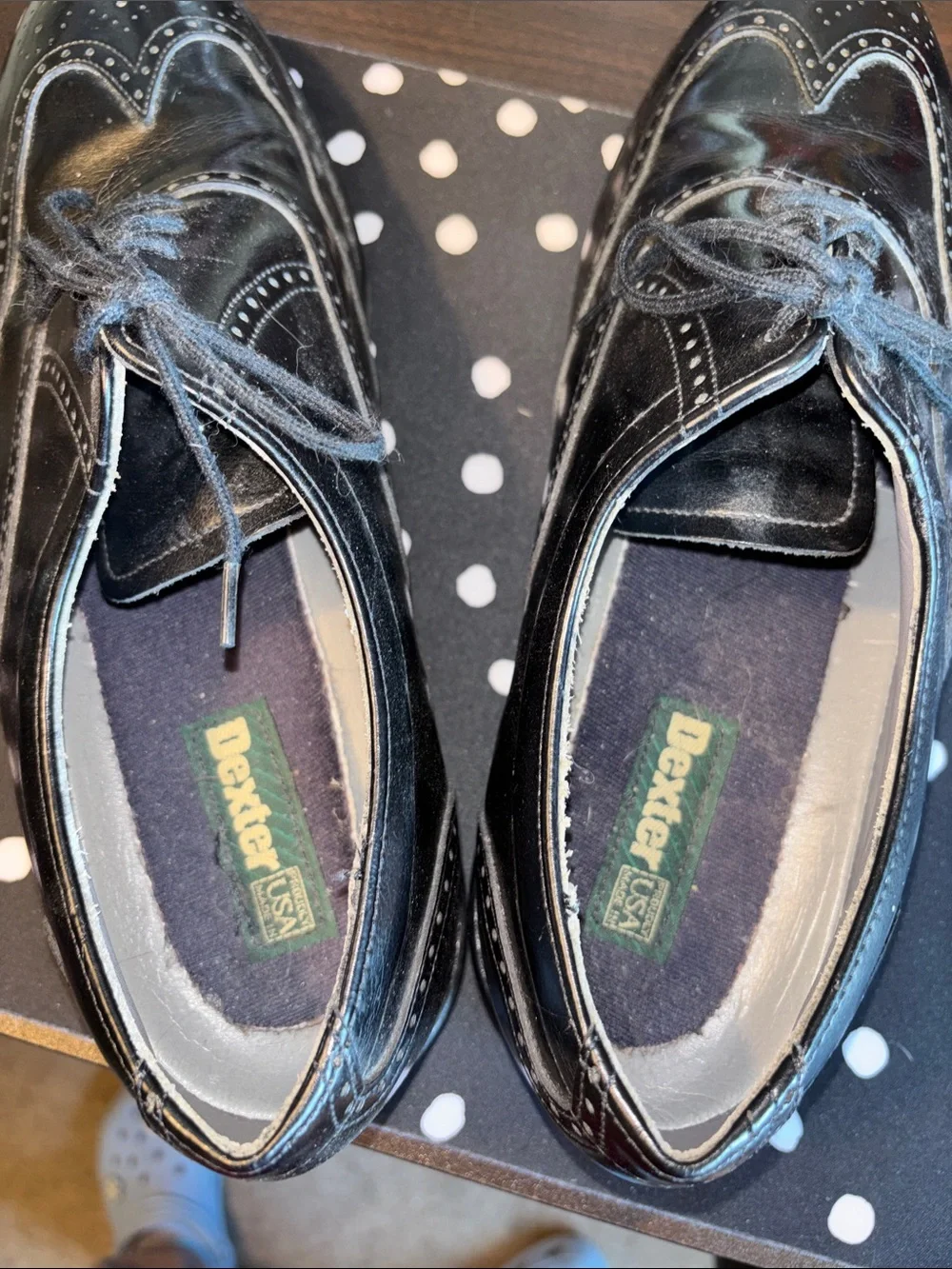 VINTAGE DEXTER USA black leather wingtip oxford shoes.These classic American-mad